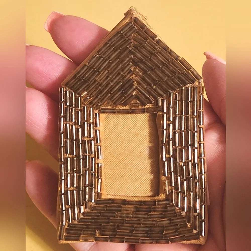 Anthropologie Brown Bugle Bead House & CAMCO Pewter Heart Clip Frame Set
